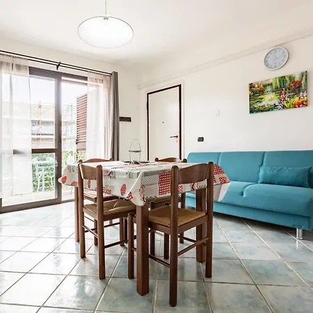 Guesthost - The Travelling Suitcase דירה Sanluri